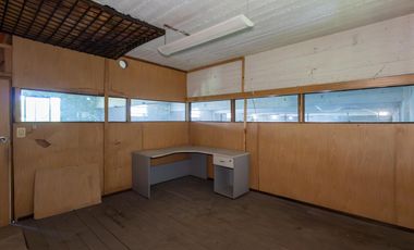 VENTA CASA DE 4 AMBIENTES CON AMPLIO GALPÓN EN QUILMES