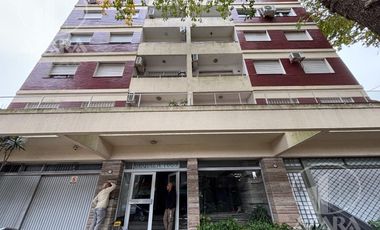 Departamento 2 amb  amplio    en alquiiler