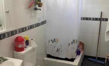 CASA 3 AMBIENTES EN ESQUINA, IDEAL INVERSIÓN!