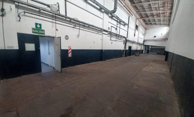Excelentes naves industrial de 1000 m2 cubiertos en Hurlingham