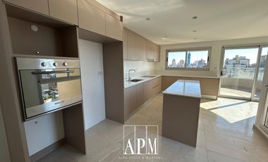 Penthouse a estrenar, con 349m2 propios