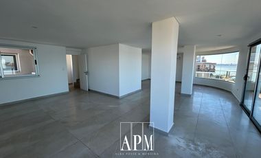 Penthouse a estrenar, con 349m2 propios