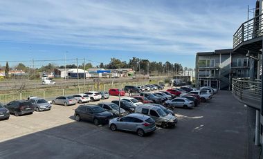 VENTA OFICINA  o LOCAL  68 m2   COMPLEJO VERDI 57