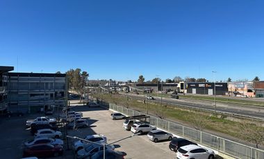 VENTA OFICINA  o LOCAL  68 m2   COMPLEJO VERDI 57