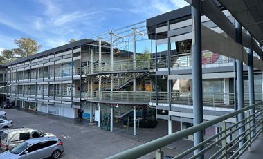 VENTA OFICINA  o LOCAL  68 m2   COMPLEJO VERDI 57