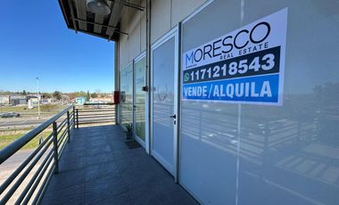 VENTA OFICINA  o LOCAL  68 m2   COMPLEJO VERDI 57