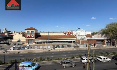 Local en alquiler en Hipólito Yrigoyen 8039