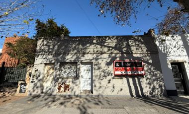 Gran oportunidad inversor: 2 departamentos en block (frente pasillo) en Banfield Oeste