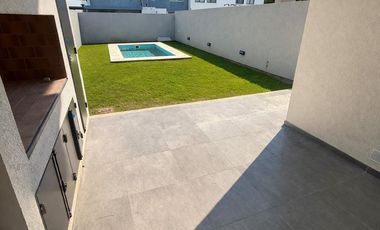 LA CALANDRIA - DUPLEX - UBICACION CENTRAL - PILETA!