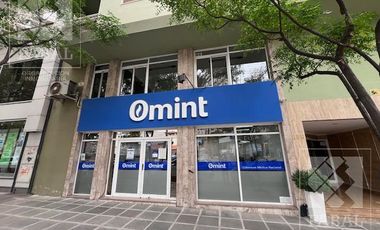 Local alquiler centro, 360 m2 en dos plantas, con salón comercial, oficinas y 4 baños