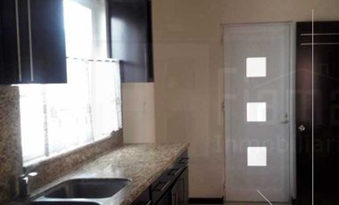 CASA EN RENTA EN FRACC. BONATERRA, TEPIC, NAY.