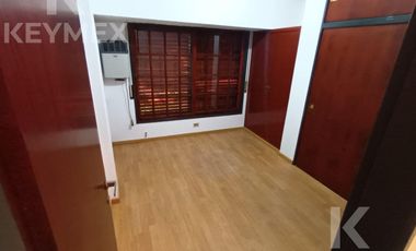 Casa en venta 5 dormitorios en 50 e/ 22 y 23 - La Plata