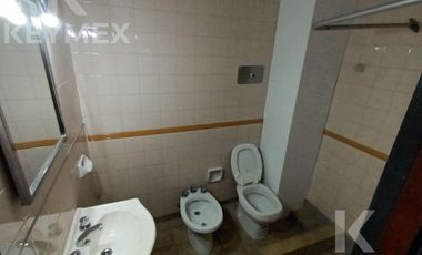 Casa en venta 5 dormitorios en 50 e/ 22 y 23 - La Plata