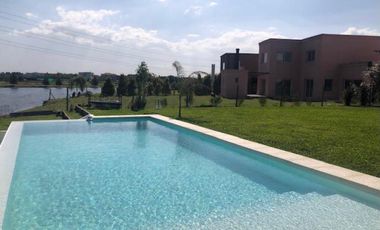 Alquiler Anual Casa a La Laguna en  San Gabriel Villanueva Tigre