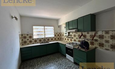 Lencke alquila - Lindisima casa en Punta Chica 1 cdra. Libertador sobre lote amplio