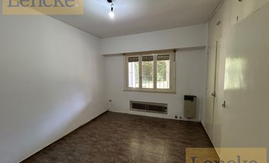 Lencke alquila - Lindisima casa en Punta Chica 1 cdra. Libertador sobre lote amplio