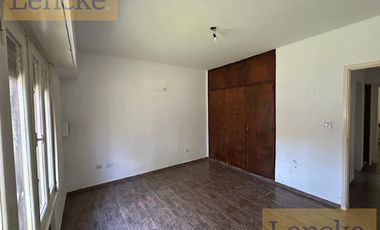 Lencke alquila - Lindisima casa en Punta Chica 1 cdra. Libertador sobre lote amplio