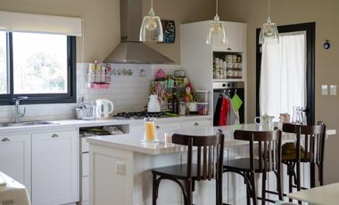 Casa en barrio privado La Federala