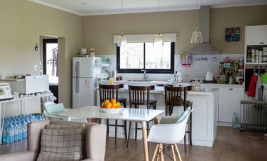 Casa en barrio privado La Federala