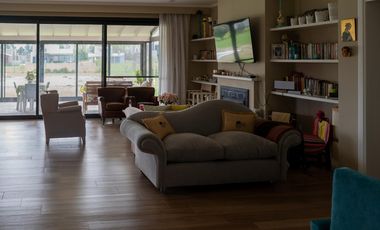 Casa en barrio privado La Federala