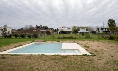 Casa en barrio privado La Federala