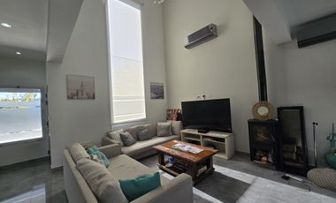 Casa en Vila Marina I