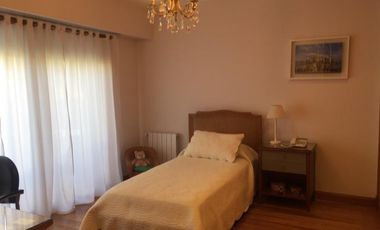 Espectacular casa a metros de Libertador