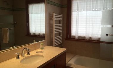 Espectacular casa a metros de Libertador