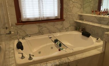 Espectacular casa a metros de Libertador