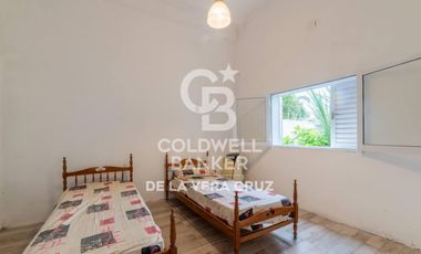 Casa de estilo en venta  en Guadalupe residencial, patio verde 4 dormitorios