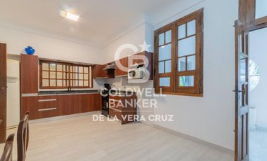 Casa de estilo en venta  en Guadalupe residencial, patio verde 4 dormitorios