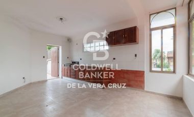 Casa de estilo en venta  en Guadalupe residencial, patio verde 4 dormitorios