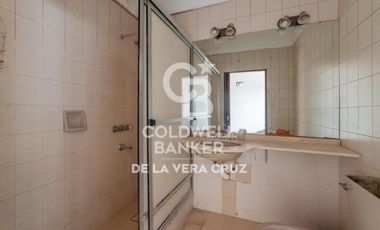 Casa de estilo en venta  en Guadalupe residencial, patio verde 4 dormitorios