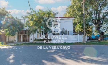 Casa de estilo en venta  en Guadalupe residencial, patio verde 4 dormitorios
