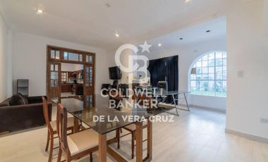 Casa de estilo en venta  en Guadalupe residencial, patio verde 4 dormitorios