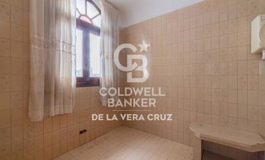 Casa de estilo en venta  en Guadalupe residencial, patio verde 4 dormitorios