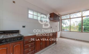 Casa de estilo en venta  en Guadalupe residencial, patio verde 4 dormitorios