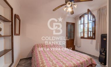 Casa de estilo en venta  en Guadalupe residencial, patio verde 4 dormitorios