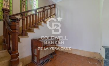 Casa de estilo en venta  en Guadalupe residencial, patio verde 4 dormitorios