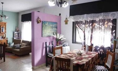 Casa 4 dormitorios en venta en Arturo Segui