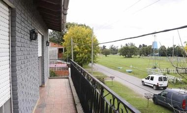 Casa 4 dormitorios en venta en Arturo Segui