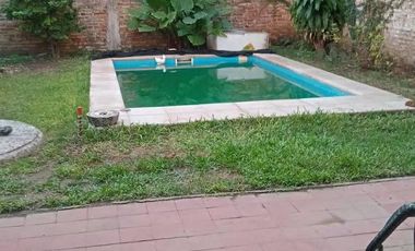 Casa 2 Dormitorios/Patio/Piscina