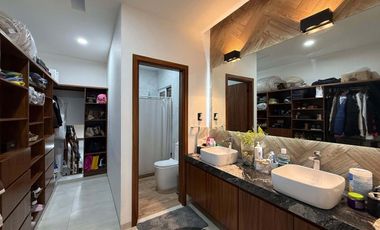 Casa en venta en Lomas del Dorado