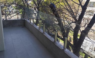 Departamento a estrenar 1 dormitorio balcòn sobre Bulevard 19 La Plata