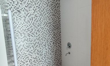 Departamento a estrenar 1 dormitorio balcòn sobre Bulevard 19 La Plata
