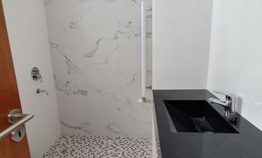 Departamento a estrenar 1 dormitorio balcòn sobre Bulevard 19 La Plata