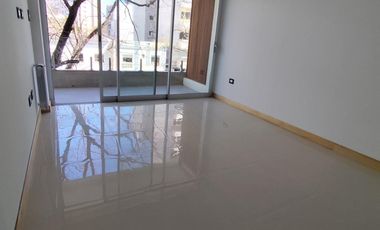 Departamento a estrenar 1 dormitorio balcòn sobre Bulevard 19 La Plata