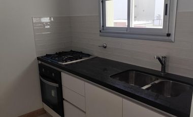 Departamento a estrenar 1 dormitorio balcòn sobre Bulevard 19 La Plata