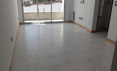Departamento a estrenar 1 dormitorio balcòn sobre Bulevard 19 La Plata