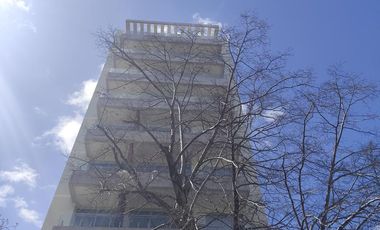 Departamento a estrenar 1 dormitorio balcòn sobre Bulevard 19 La Plata